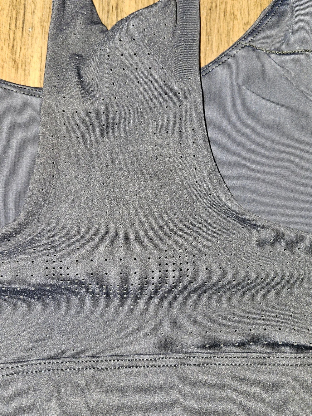 ARWRLD black sports